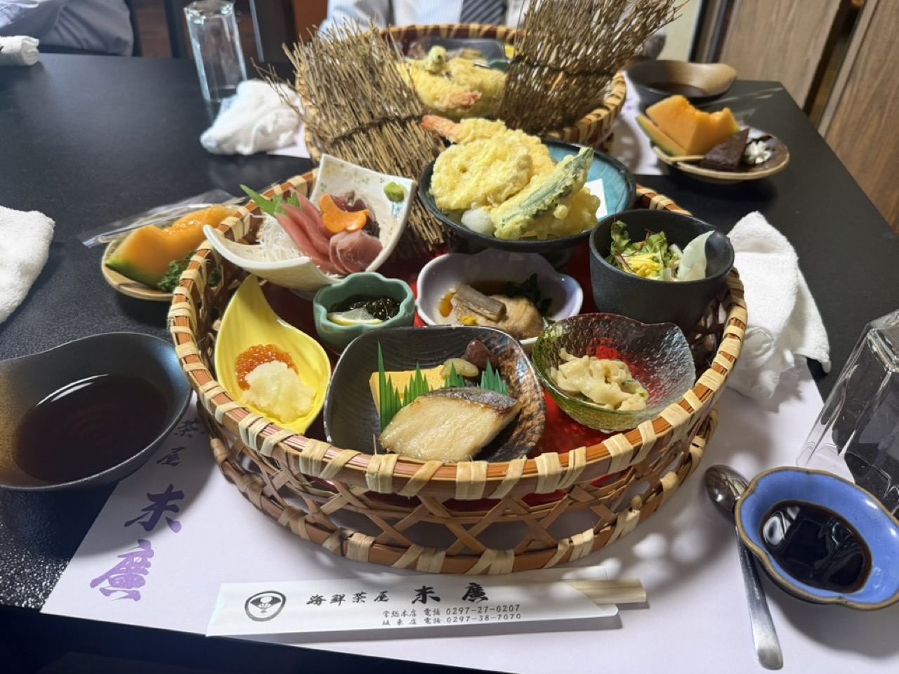 海鮮茶屋末廣の海鮮かご